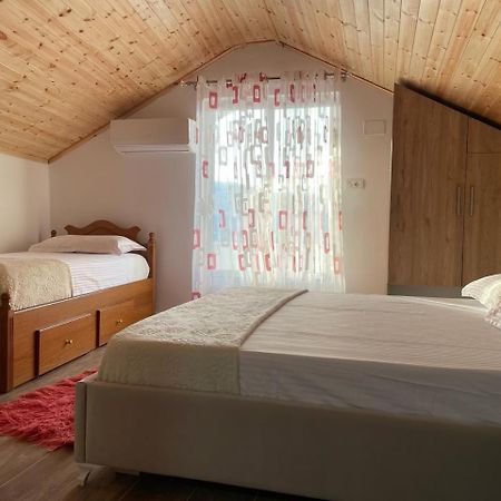 Guesthouse & Hospitality Берат Екстериор снимка