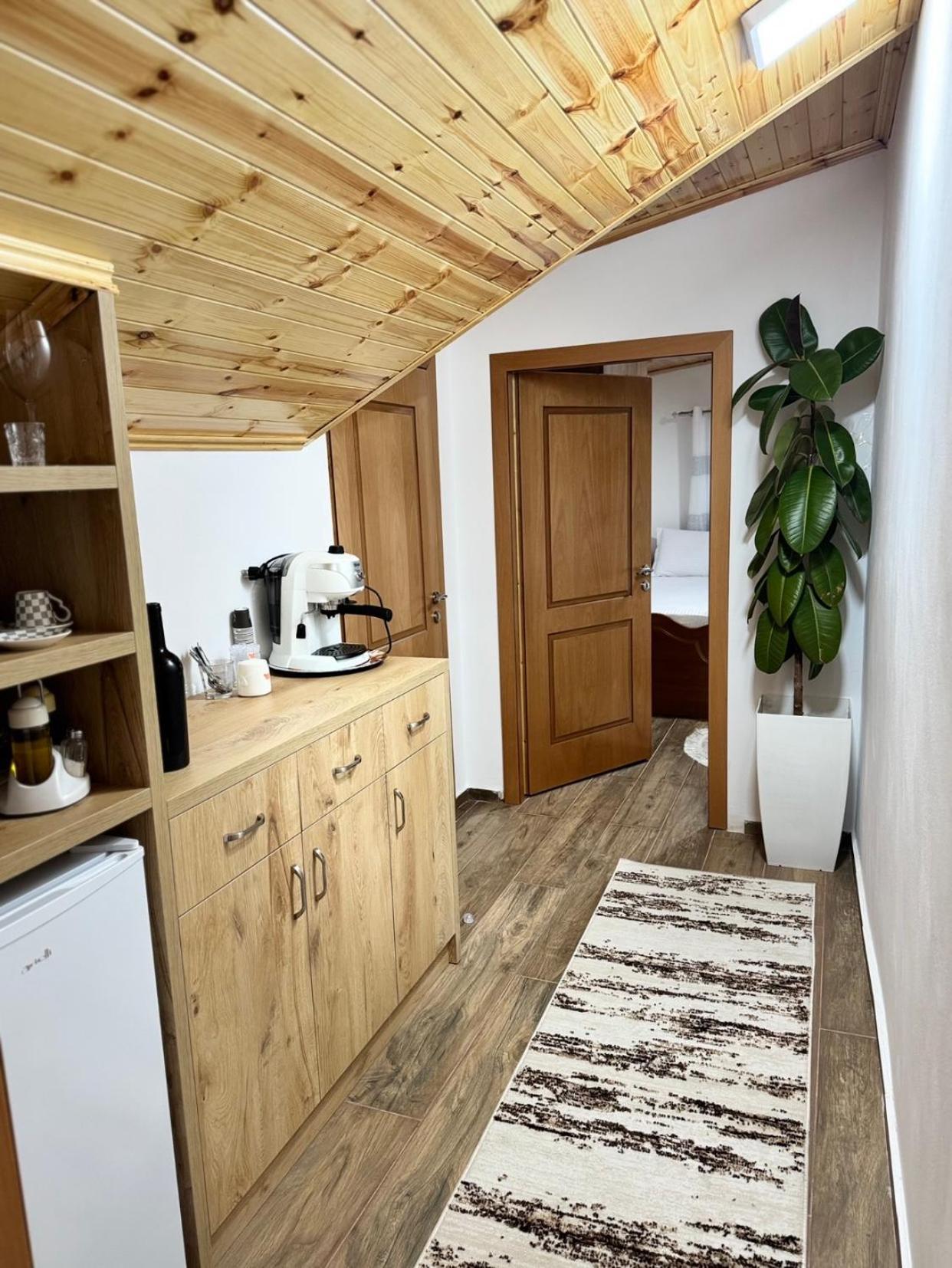 Guesthouse & Hospitality Берат Екстериор снимка