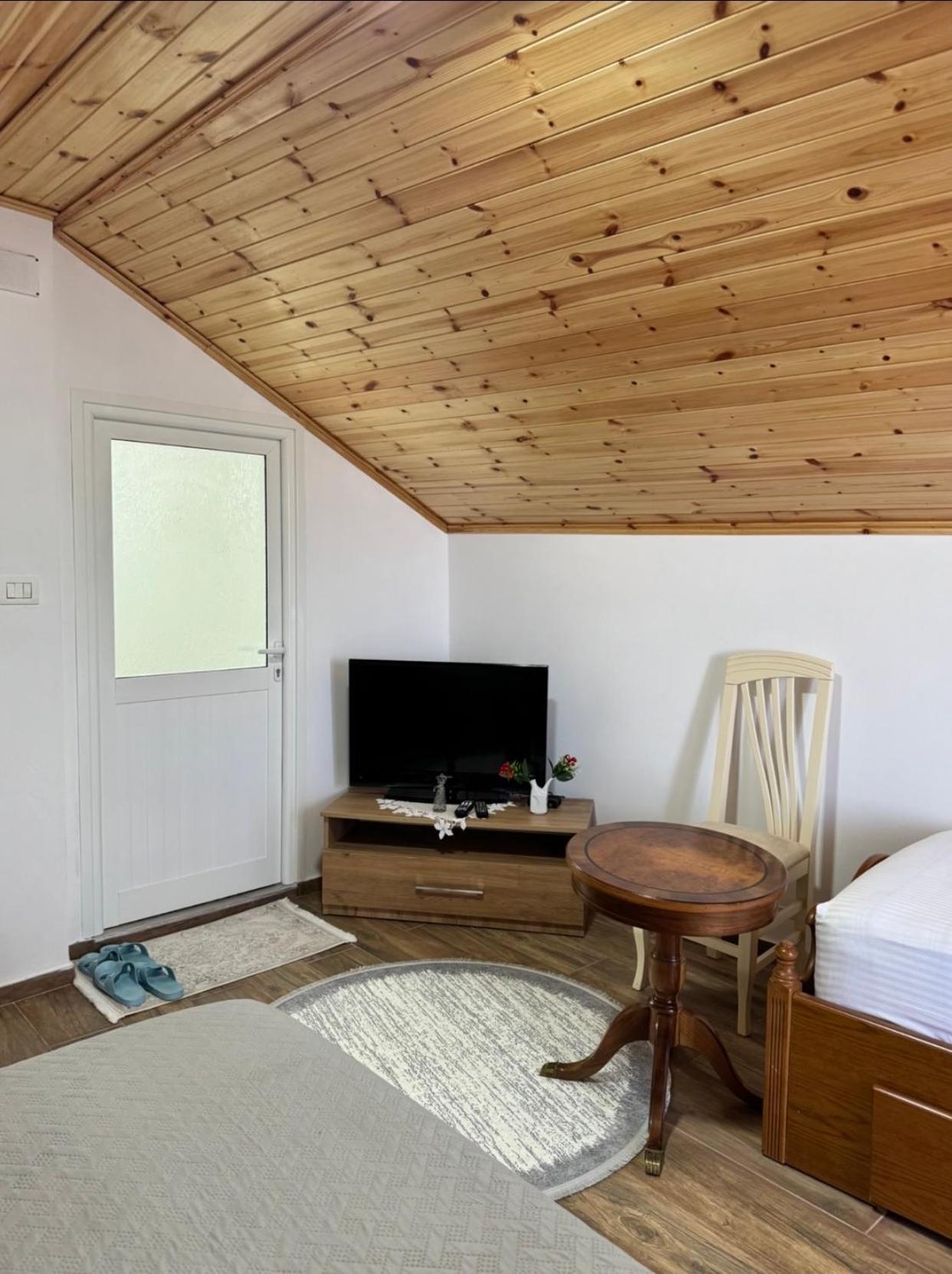 Guesthouse & Hospitality Берат Екстериор снимка