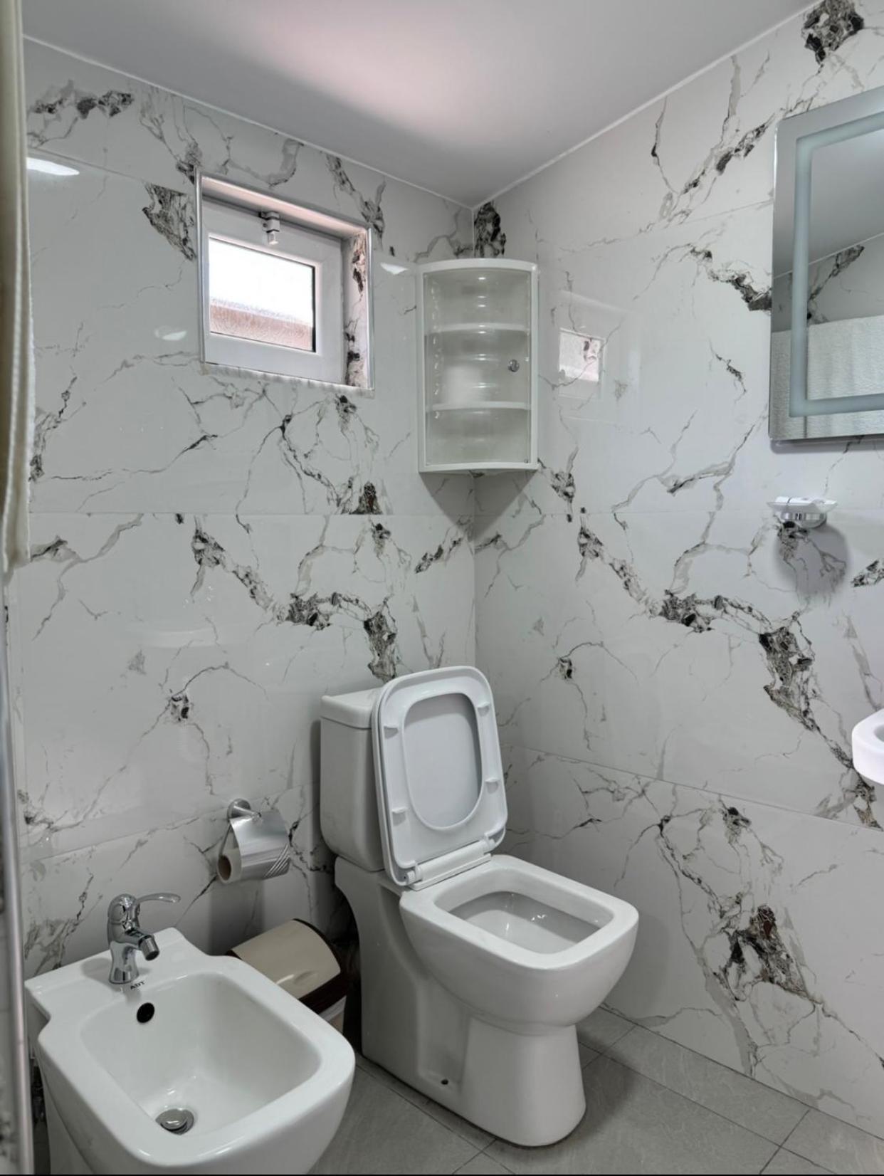 Guesthouse & Hospitality Берат Екстериор снимка